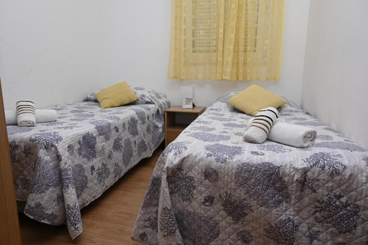 Apartments "Sea View" Miki & Ivana Bol Exterior foto